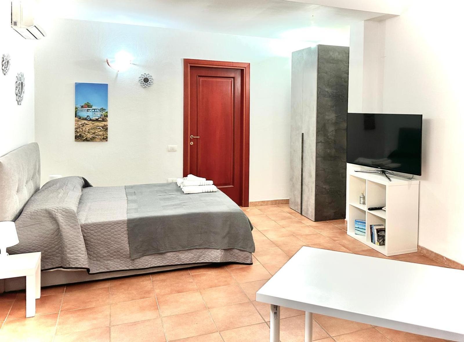 Poetto Beach Apartment Quartu SantʼElena Екстериор снимка